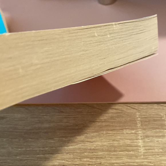 Set of 2 beach reads - Picture 3 of 7